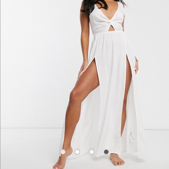 Tie back white dress - Picture 2 of 3